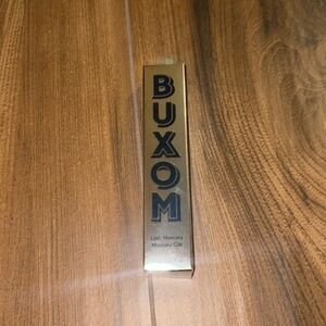 Buxom Lash Volumizing Mascara